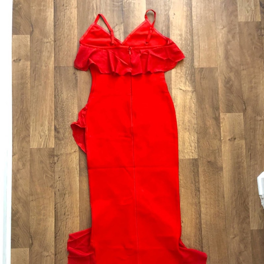 NWOT Body-con Ruffled Dress - Picture 7 of 8